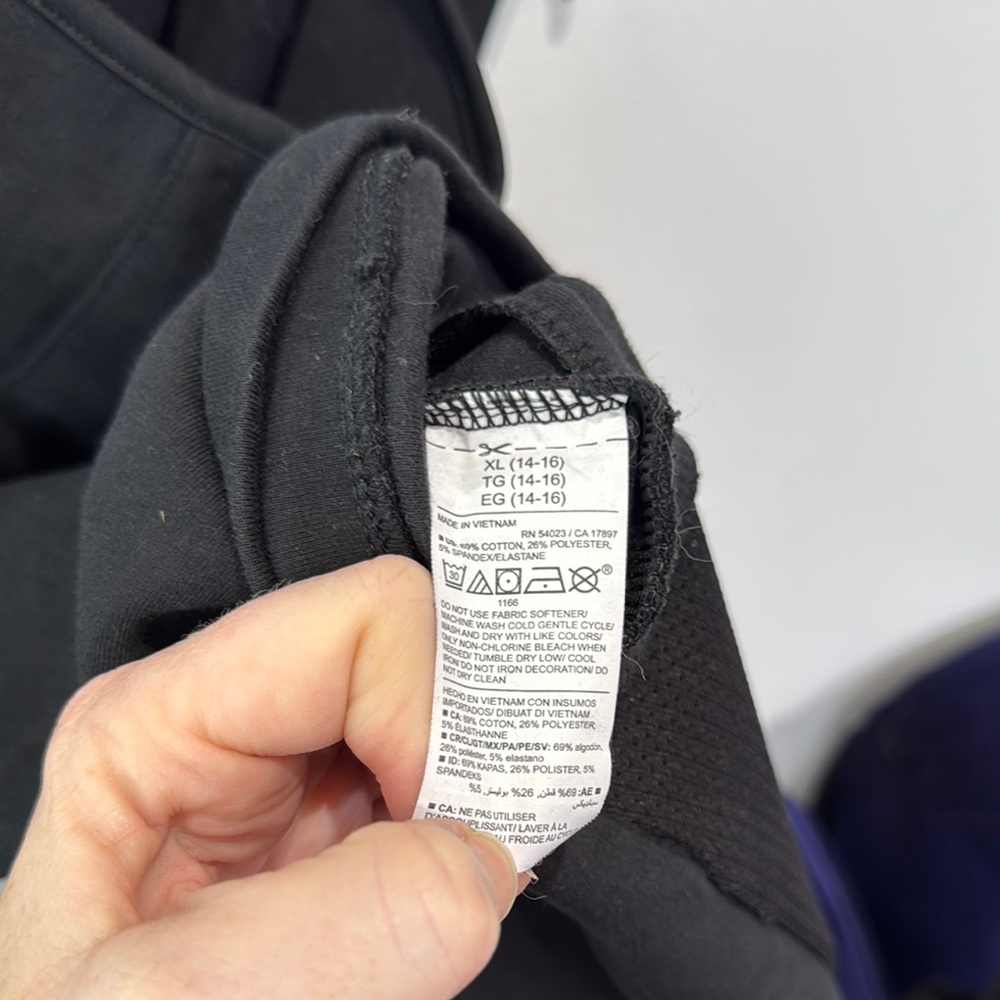 Old‎ Navy Active Dynamic Fleece Sleeveless Hoodie Side Pockets Black Women's XL - Picture 6 of 7